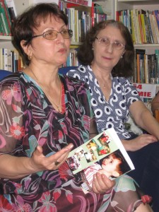 Farmecul copilariei, in biblioteca 7