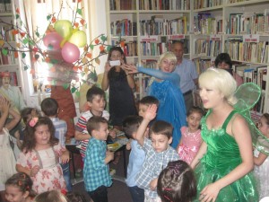 petrecere-Disney-la-biblioteca08